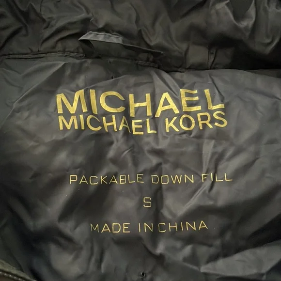 Beautiful Michael Kors dark grey packable down full jacket - Picture 2 of 7